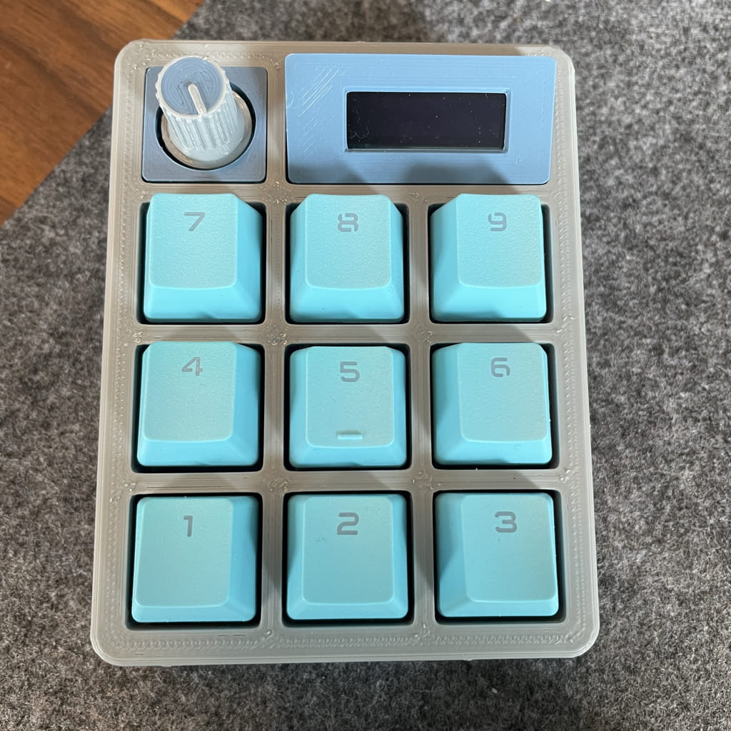 Yet Another MacroPad - With a Twist!